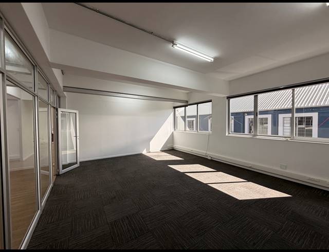 438M² OFFICE TO LET IN GREEN POINT